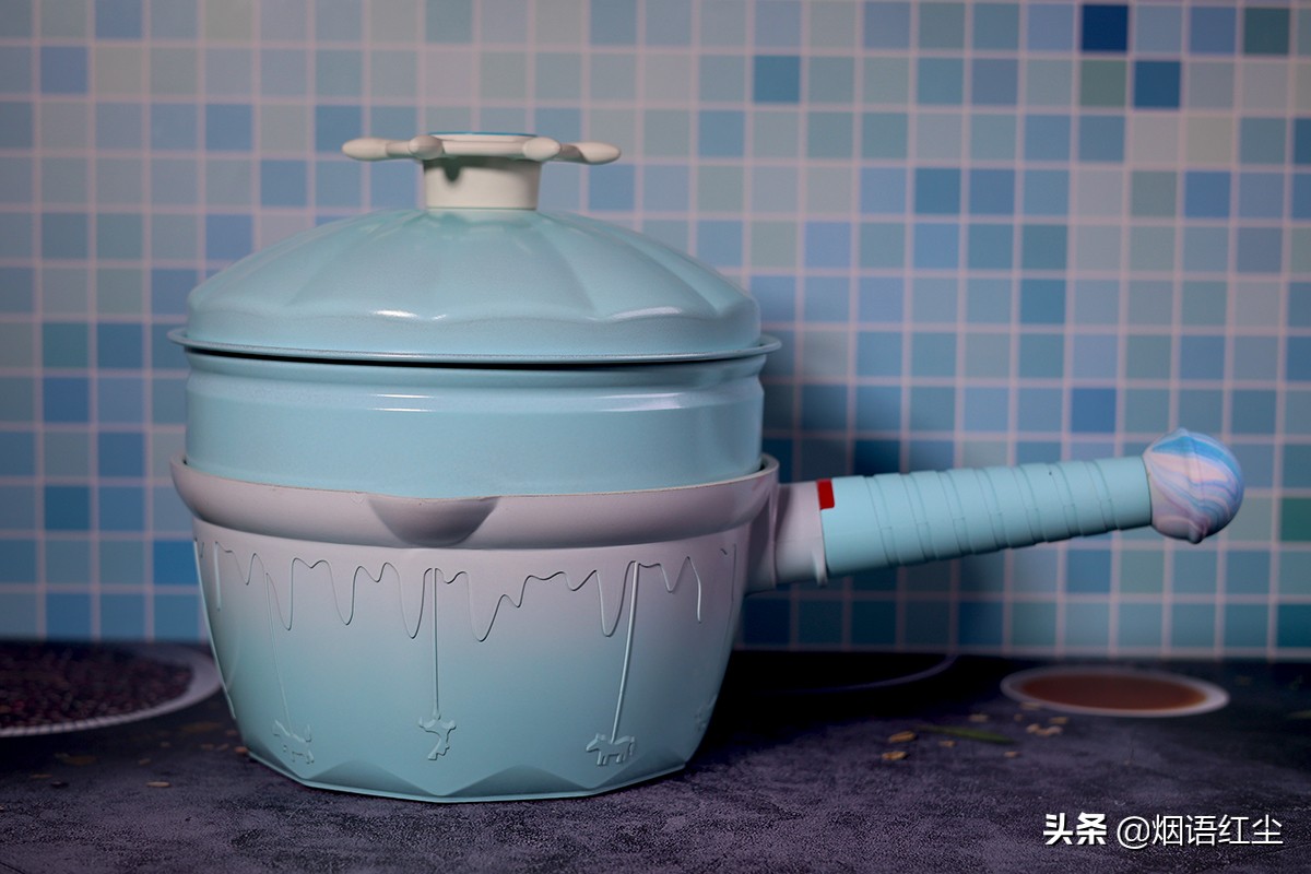 旋转的海盗木马带来了蒙古奶茶