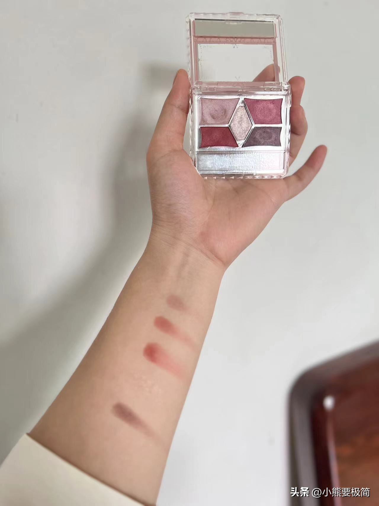 眼影盘一盘多用平价日常,极简生活不买彩妆