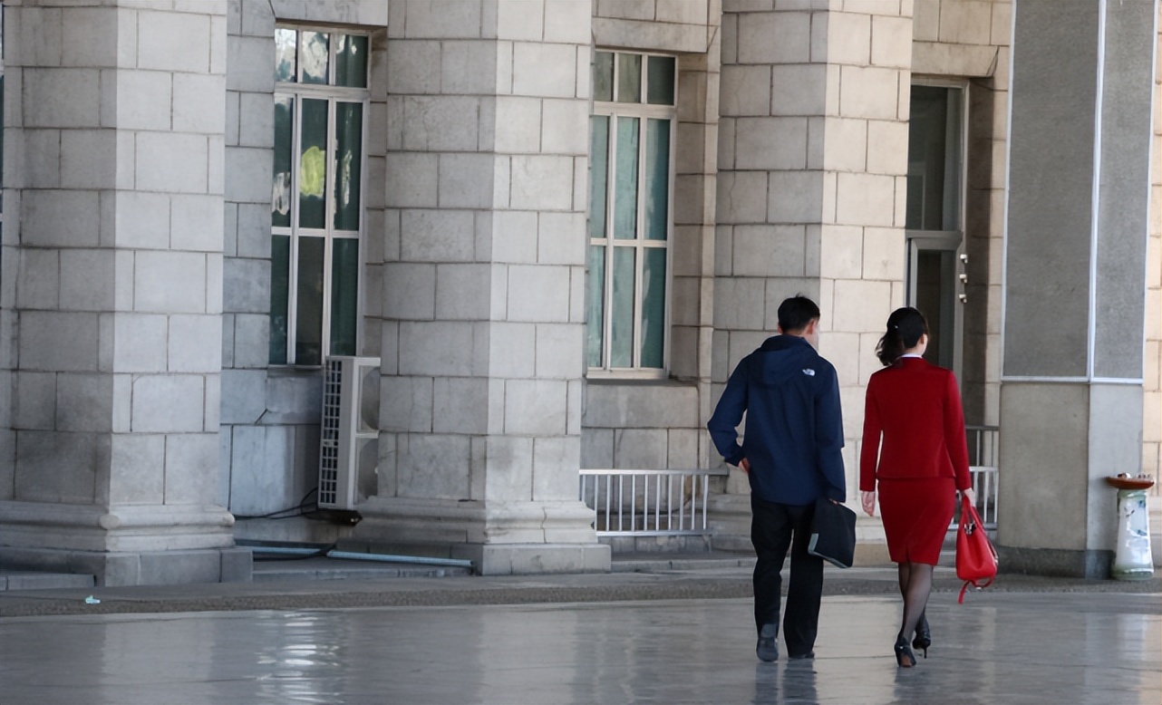 为啥去朝鲜旅游的人这么少,到朝鲜哪里找导游