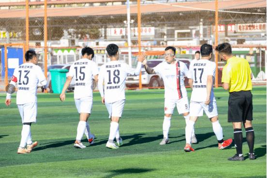 世界杯决赛球迷沸腾,世界杯燃情之夜2018热血燃