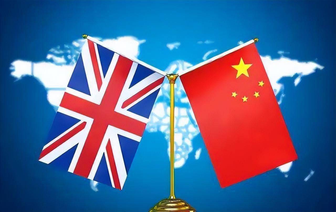 王毅与英*官高**听完电话后，不到24小时，英国前首相宣布窜台