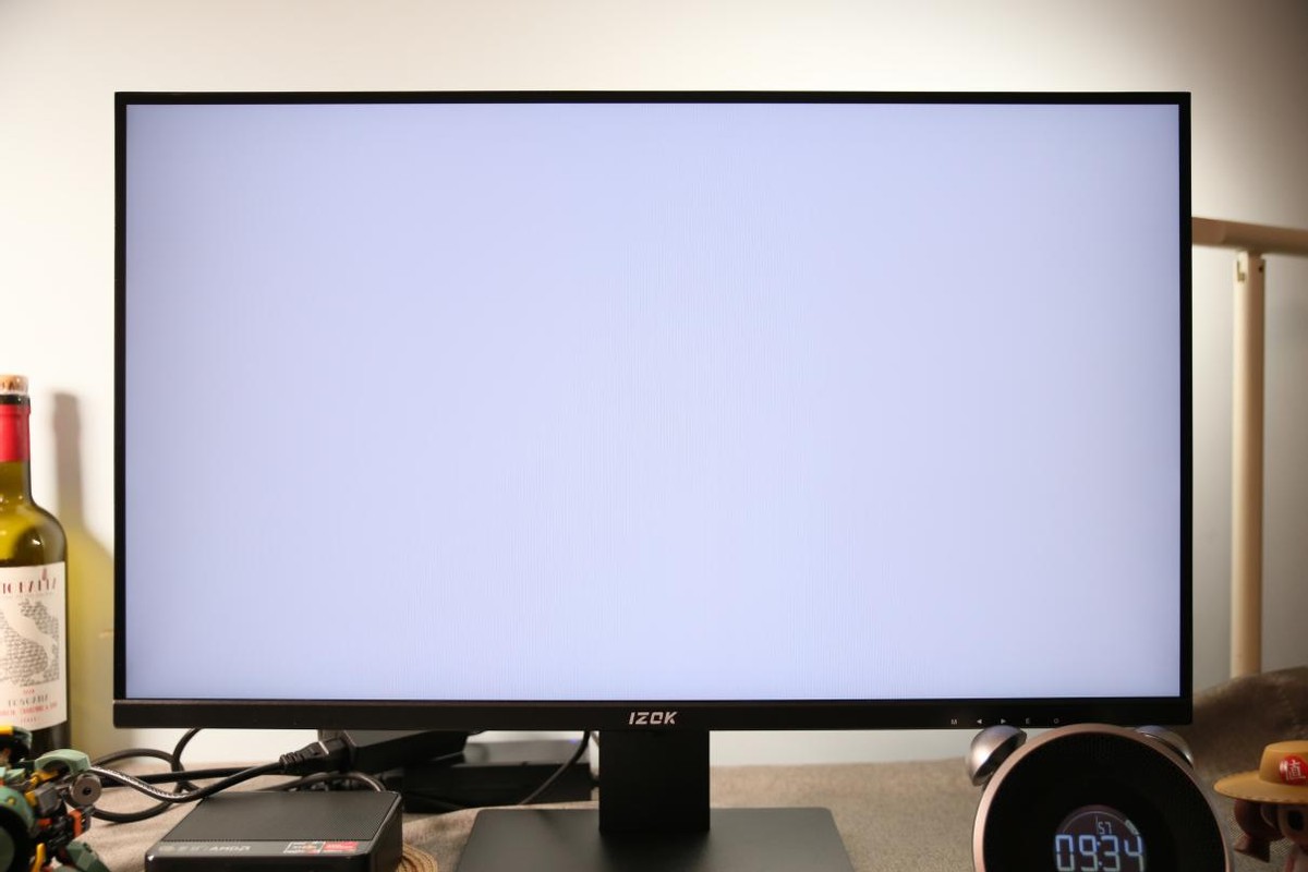 色域100%srgb不闪屏的显示器,不漏光的4kips显示器