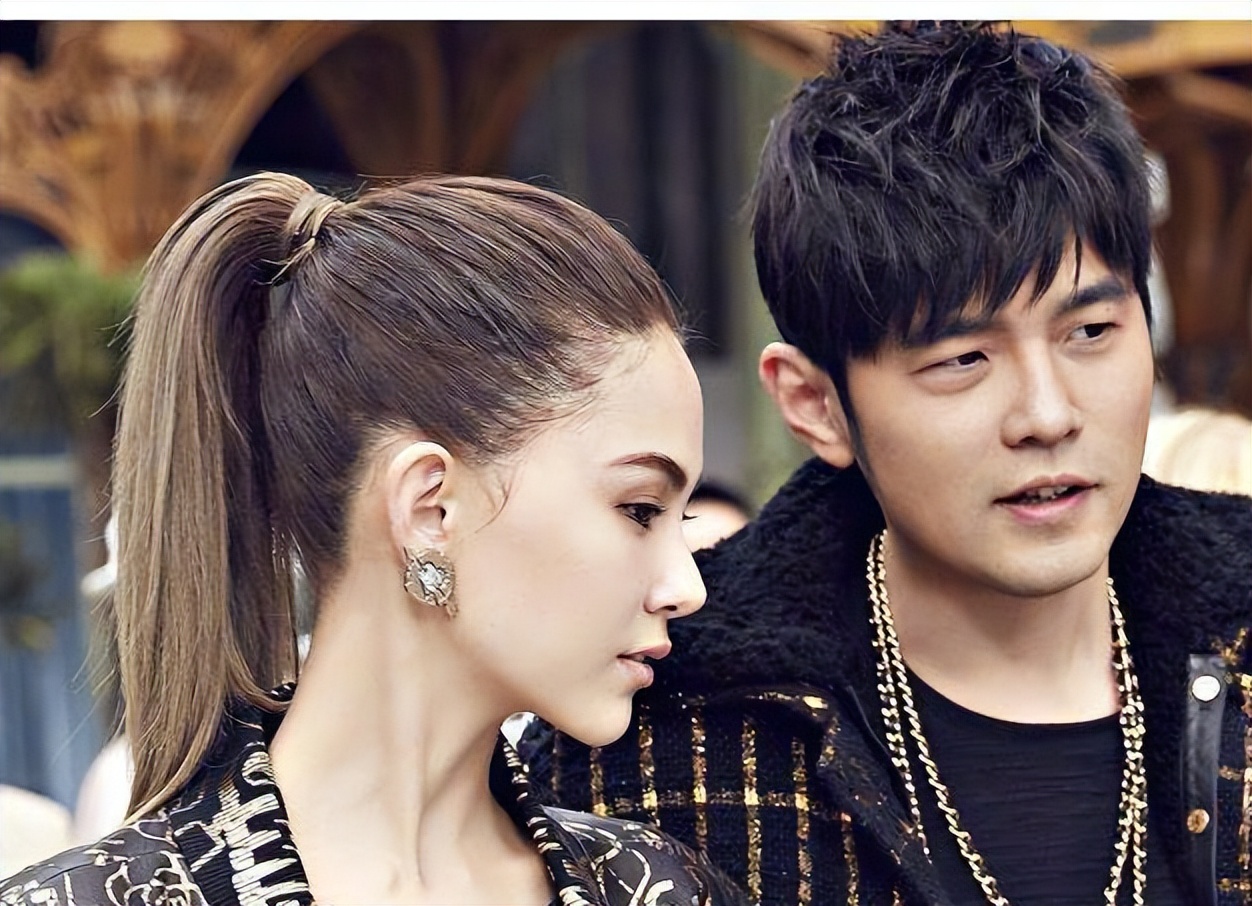 周杰伦专辑总销售额破亿,歌曲中的彩蛋周杰伦