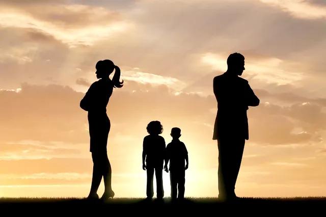 公公生病住院该不该拿钱给他看,公公生病住院不出钱让儿女掏钱