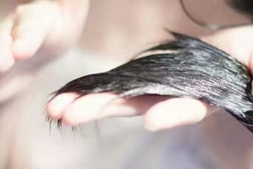 白醋洗头发的正确方法和用量,用白醋洗头发的用法和用量