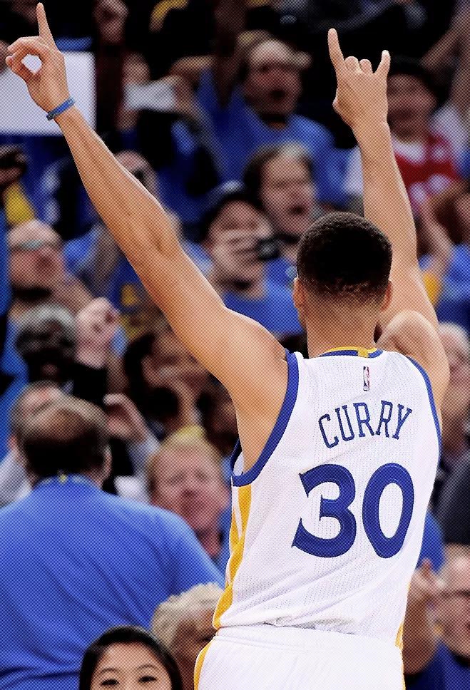 新王登基，三分王者史蒂芬.库里