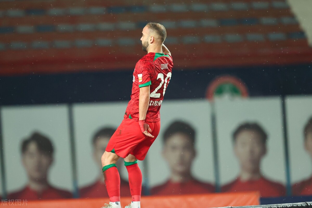 科维奇建业助威名场面,河南科维奇庆祝进球