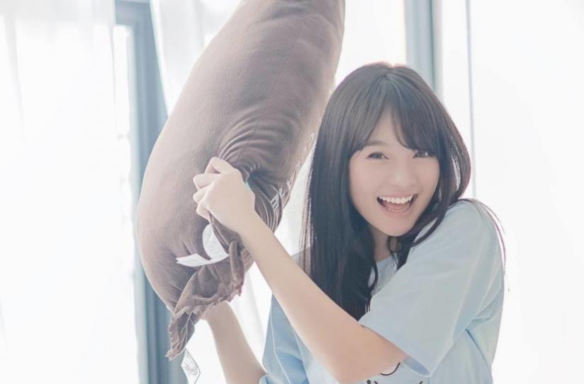 女生这几个小动作让男生特别喜欢,男生怎么用小动作告诉女生喜欢她