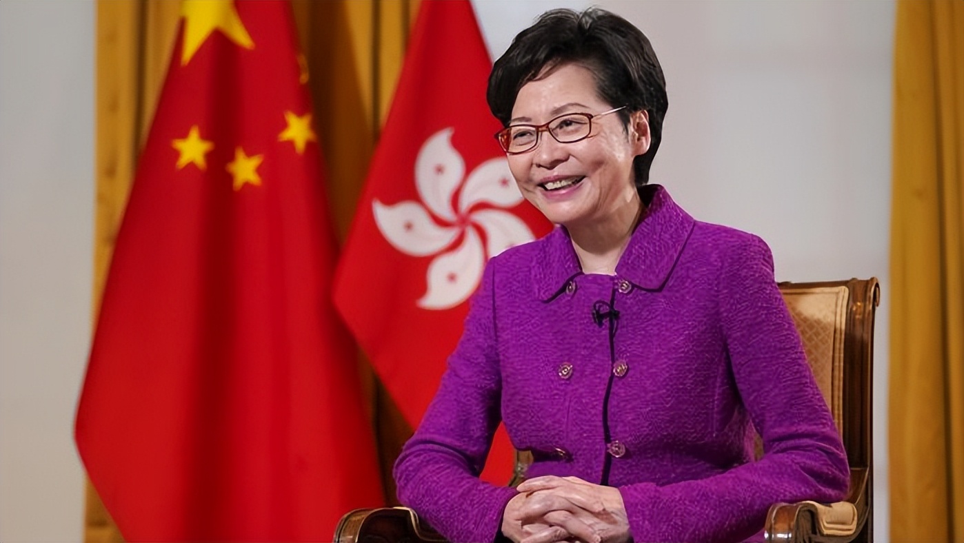 香港前特首林郑月娥，年薪约521万港币，为什么工作42年未买房？