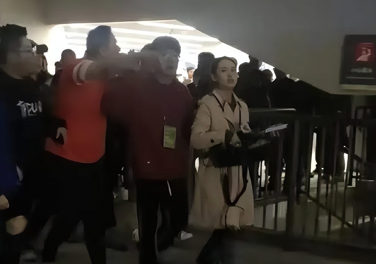 足球联赛爆发大规模冲突,足球联赛突发暴力事件