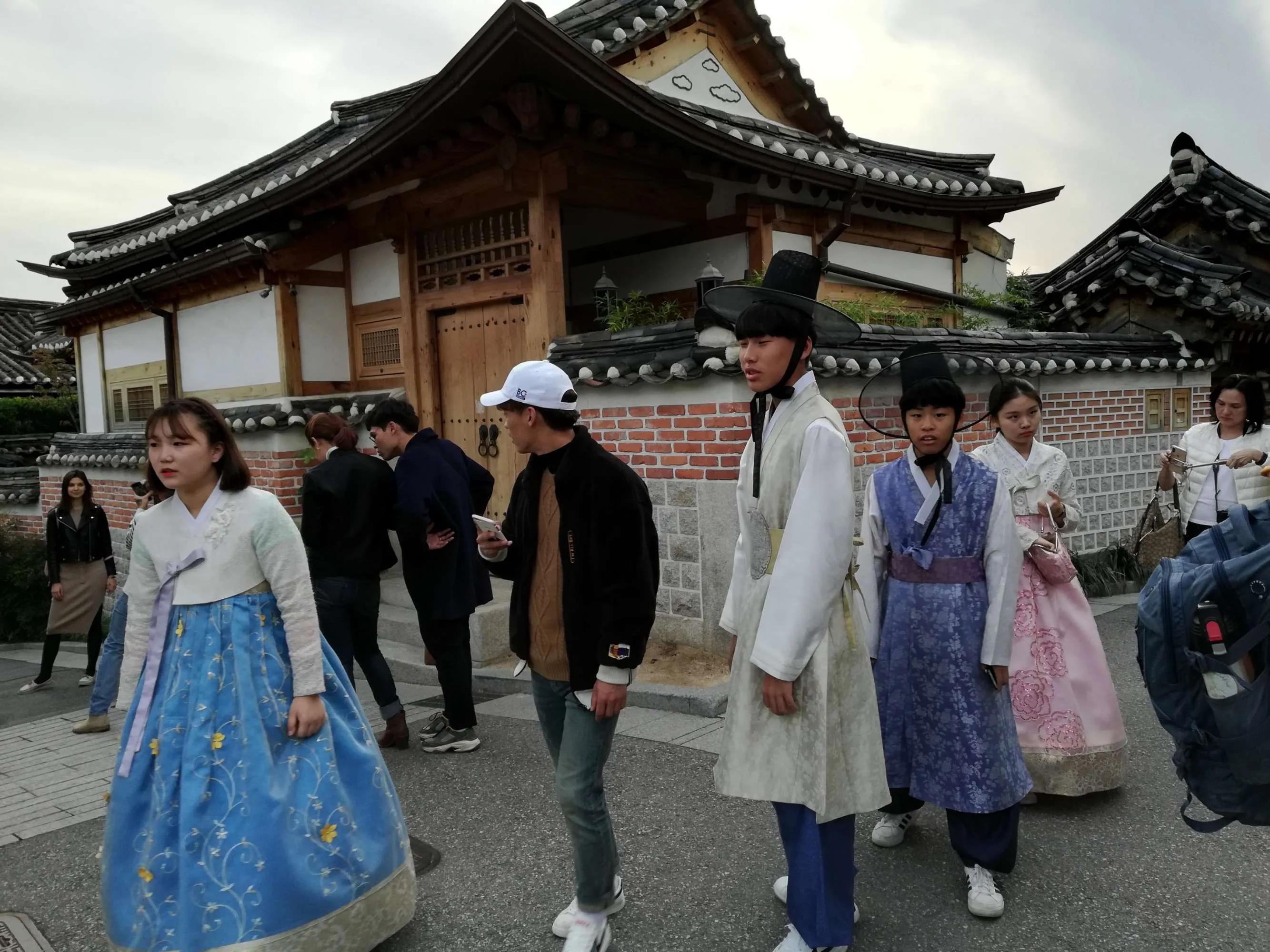 棣栧皵娓歌浣滄枃鐐硅瘎,棣栧皵娓歌涔嬩簩