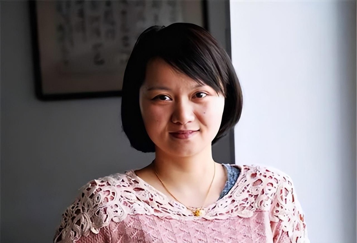 大眼睛女孩苏明娟100字人物事迹,安徽女孩苏明娟近况