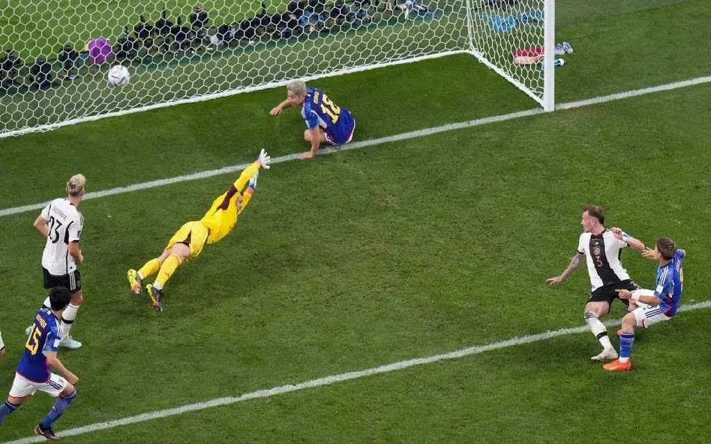 日本足球战胜德国德国意味着什么,日本2比1逆转德国最后几秒