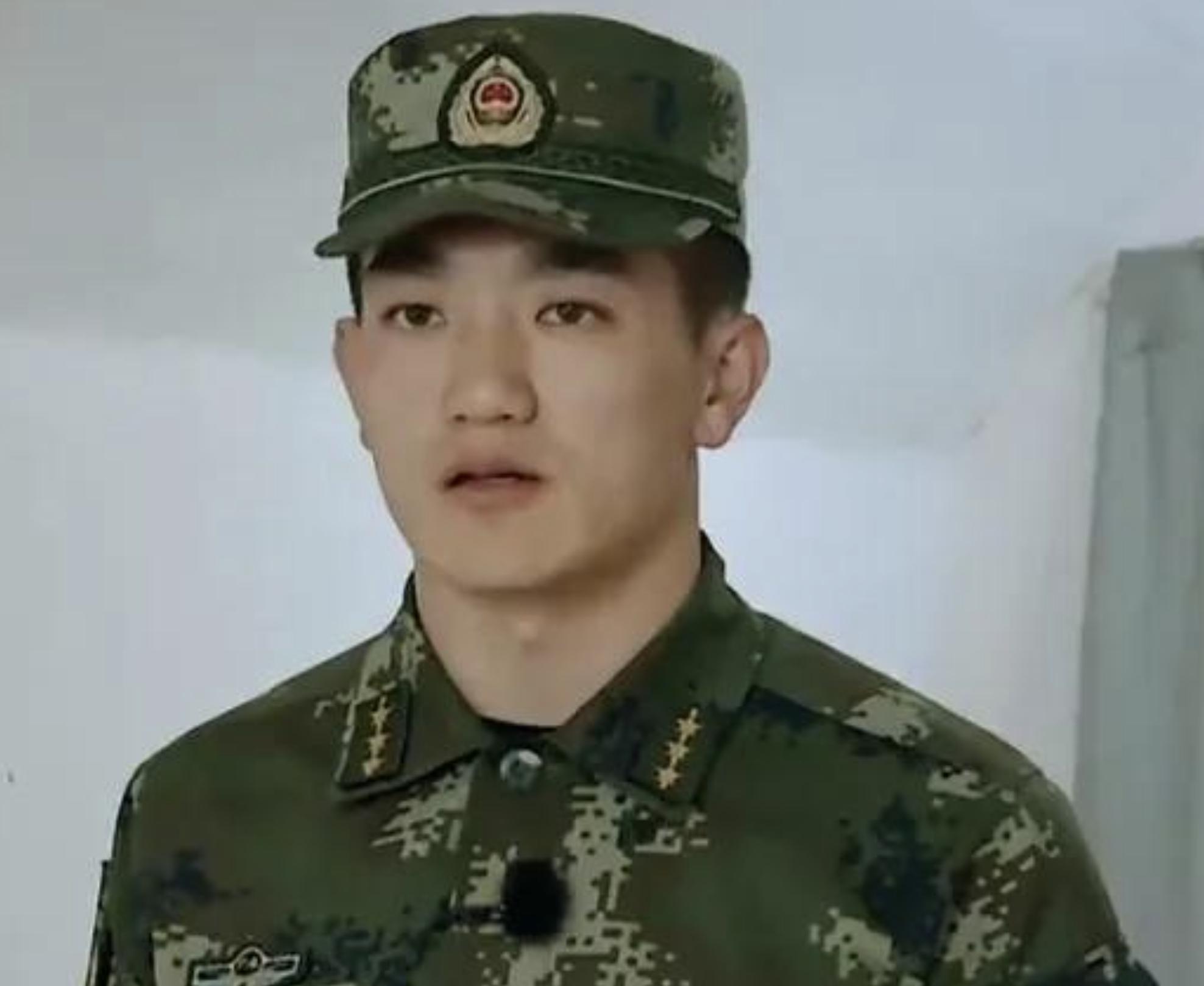 张馨予:被渣两次,深陷“野模”风波,却摇身一变成“最美军嫂”