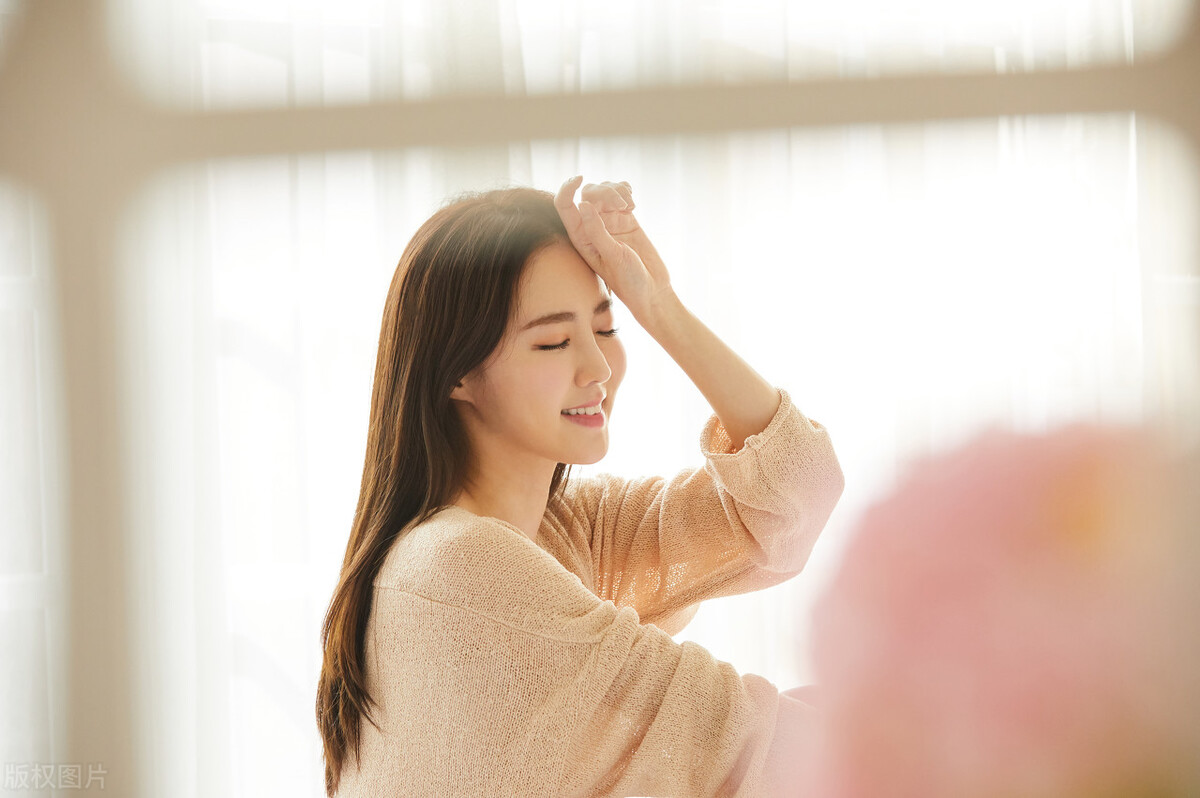 我33岁，婆婆一过节就暗示我送礼物，我送她珠宝，结果她急了