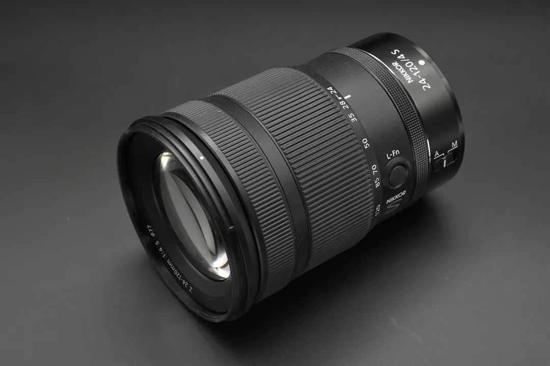 尼康z系列挂机镜头,尼康z24-200和24-120哪个好