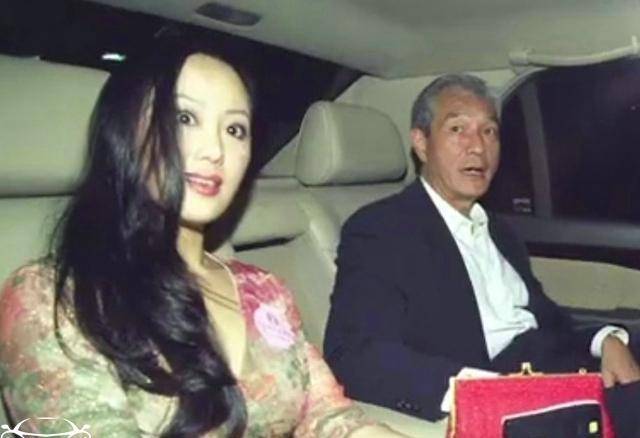 插足闺蜜不管儿女，直播带货的章小蕙，嗲味十足话术你想不到