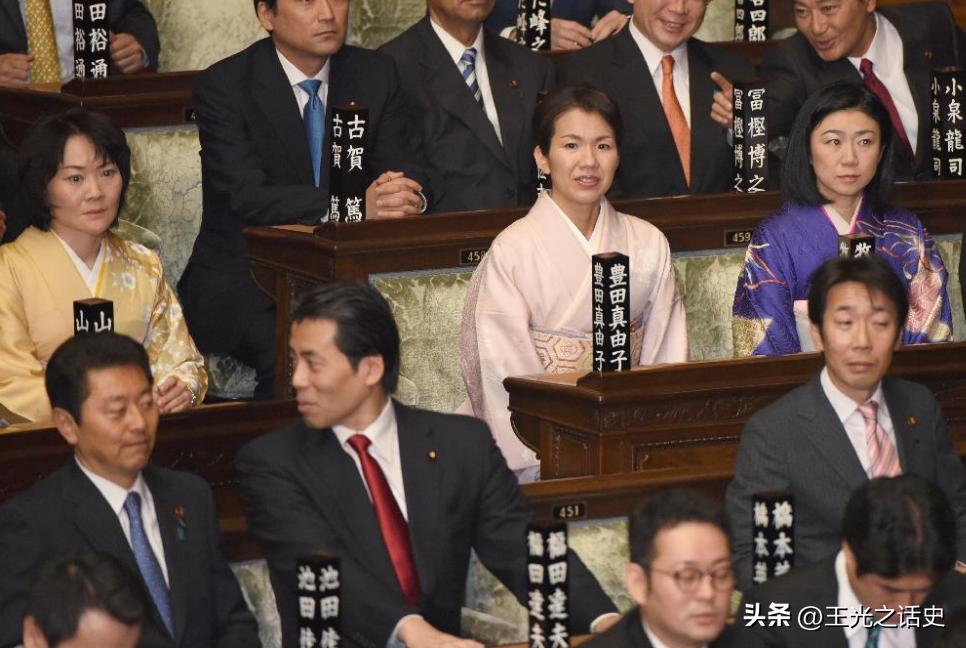 “逼良为娼”还是“自愿下海”？AV行业是如何压迫日本女性的