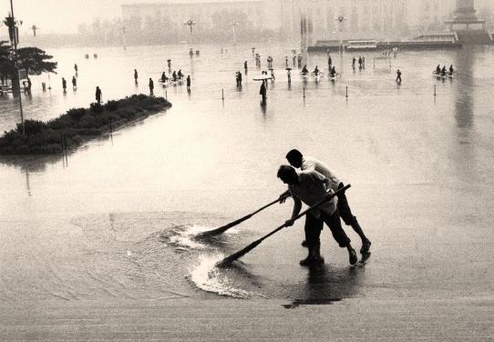 日军日记：男人饿倒在地，为了救他，我将他妻子的乳房割给他吃!