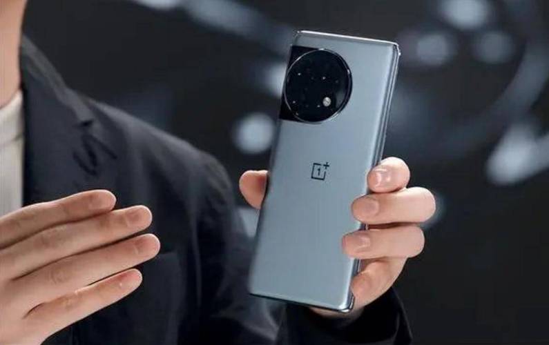 2000元左右全新性价比手机推荐,2000元以下性价比最划算的手机