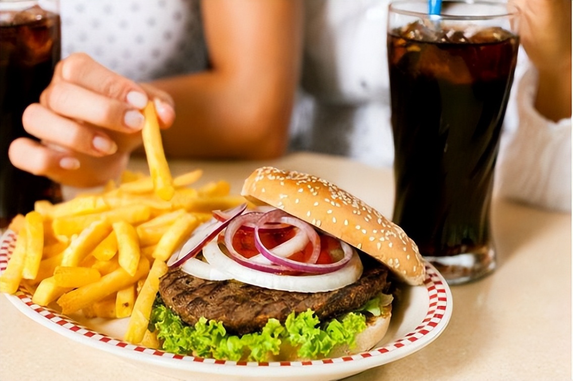 男性的乳头有啥用？除了区分“正反面”，还有2个用处