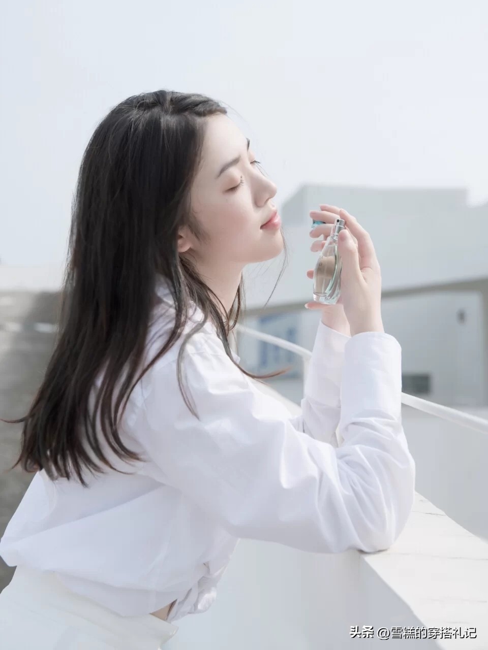 女人喷香水有什么用,女生喷香水正确方法日常