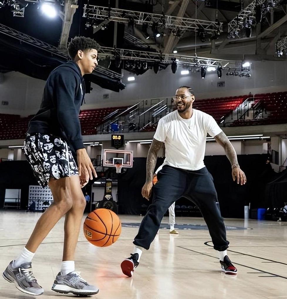 遗憾退役一年的安东尼，现状如何？生涯赚了多少钱呢？