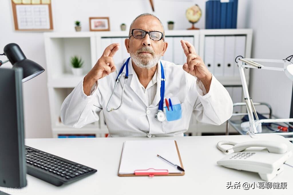 女孩突然抽搐后查出癫痫。小儿癫痫或影响智力，6个问题家长须知