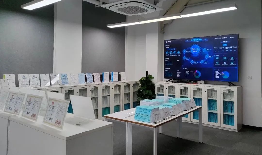 鍨犲潳閲戣瀺椹跨珯,鍗椾含鍨犲潳绉戝垱