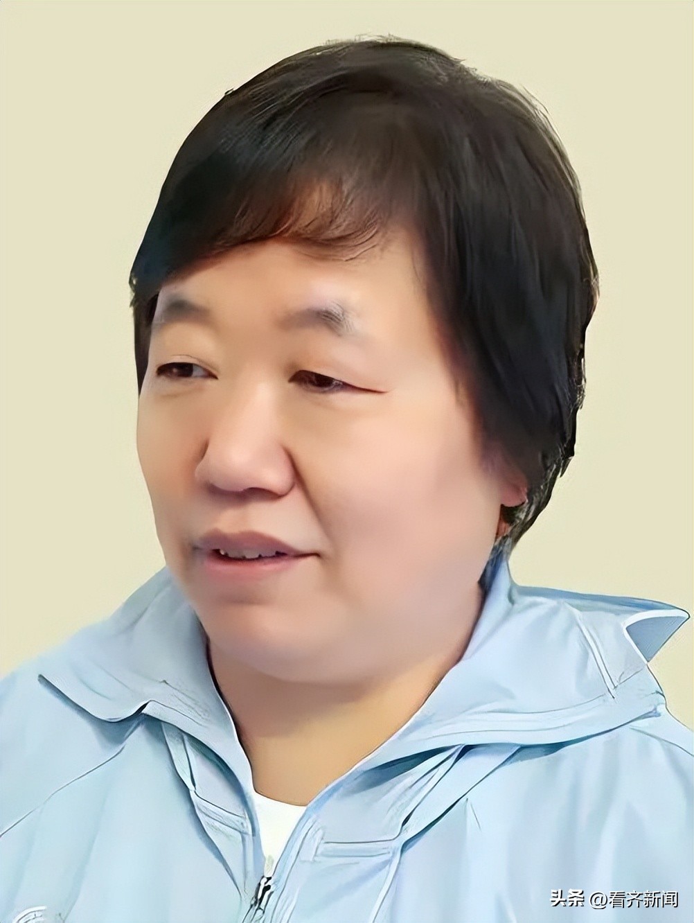 榻愰綈鍝堝皵琛℃按绉佺珛楂樹腑,榻愰綈鍝堝皵琛℃按楂樹腑