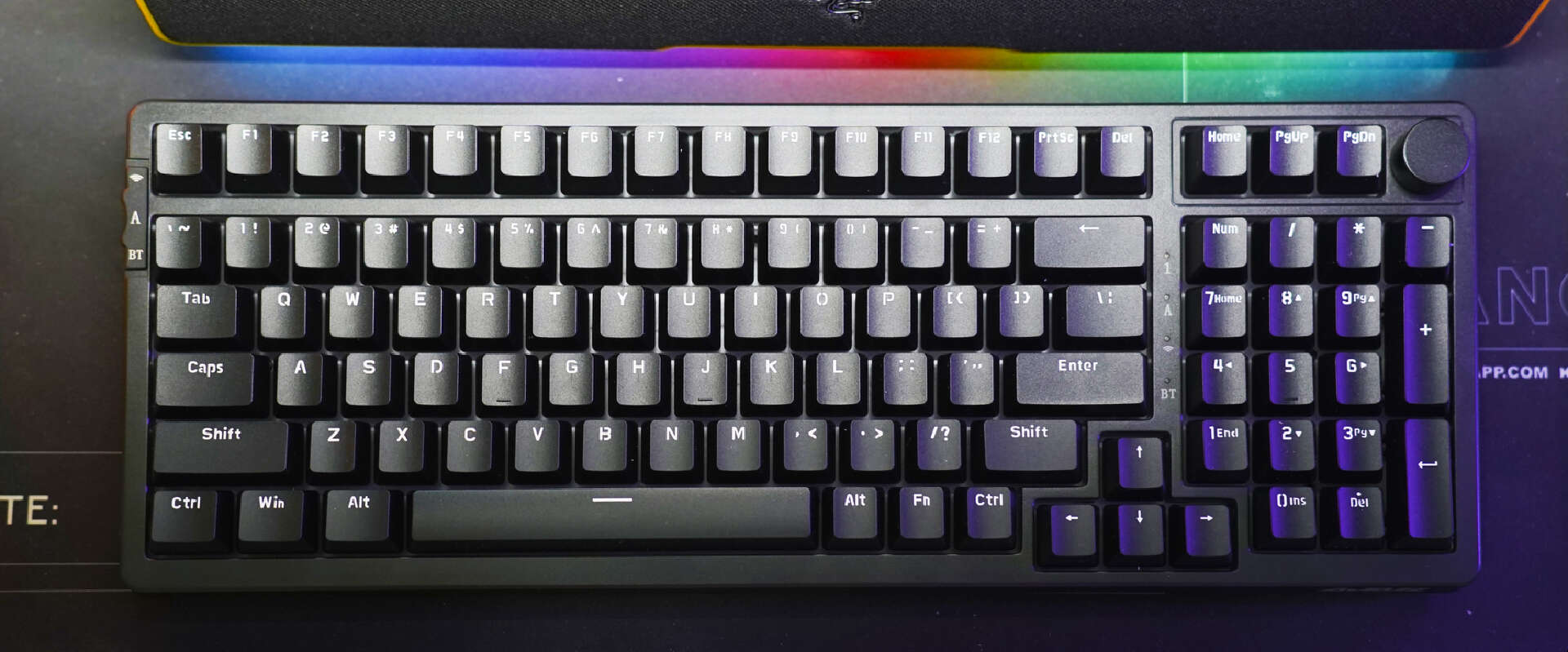 黑爵aj199和雷蛇v3差距,黑爵鼠标aj199和pro