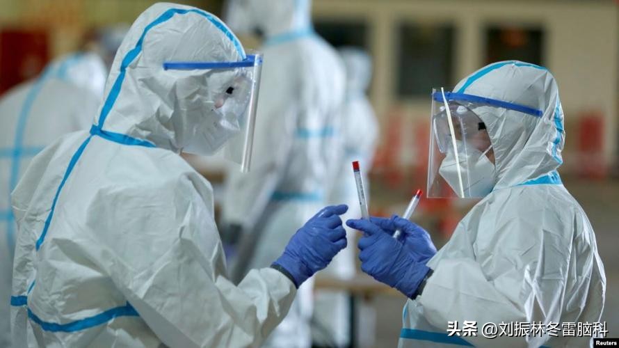 脑袋里吹风？幻觉吗？