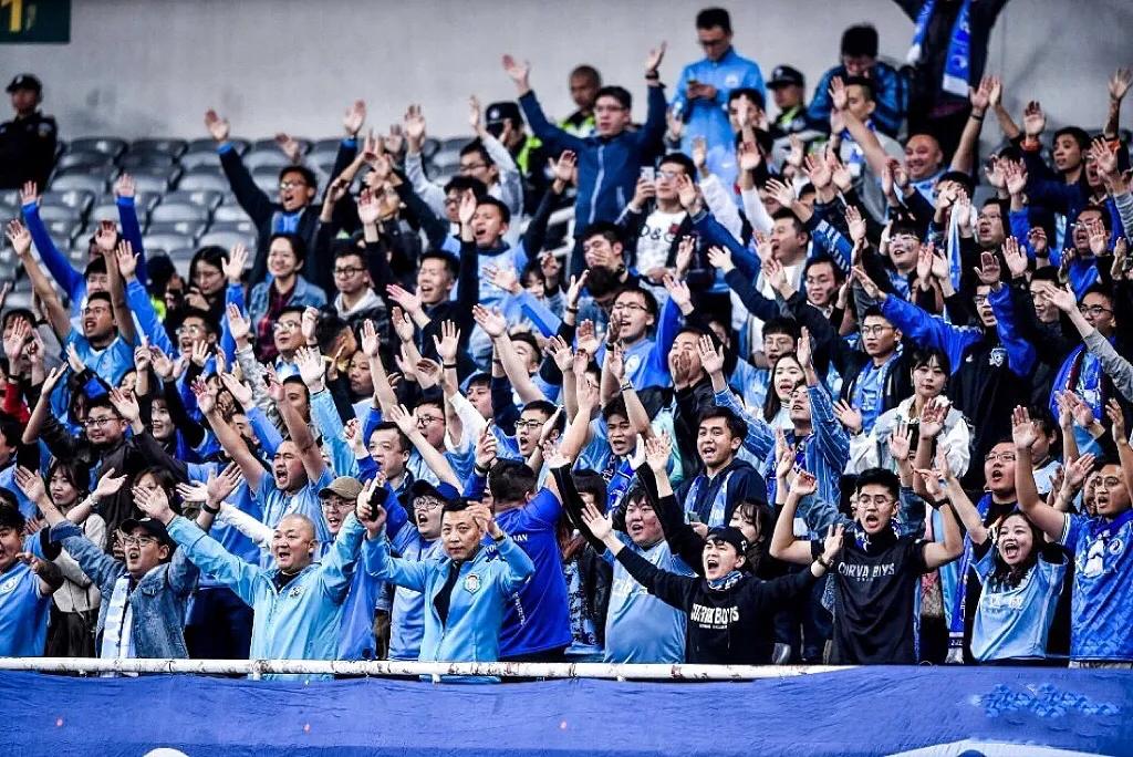 在建设中吆喝，在挣扎中掉级，十问大连足球究竟能走多远……