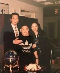 向佐夜会美女疑似出轨,向太回应:别多想,只是姐姐而已