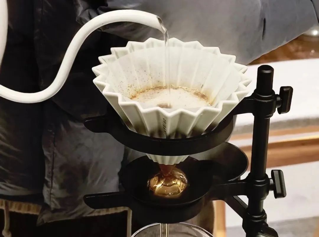 一年开7000家的咖啡店是奇迹,一年开5家餐饮