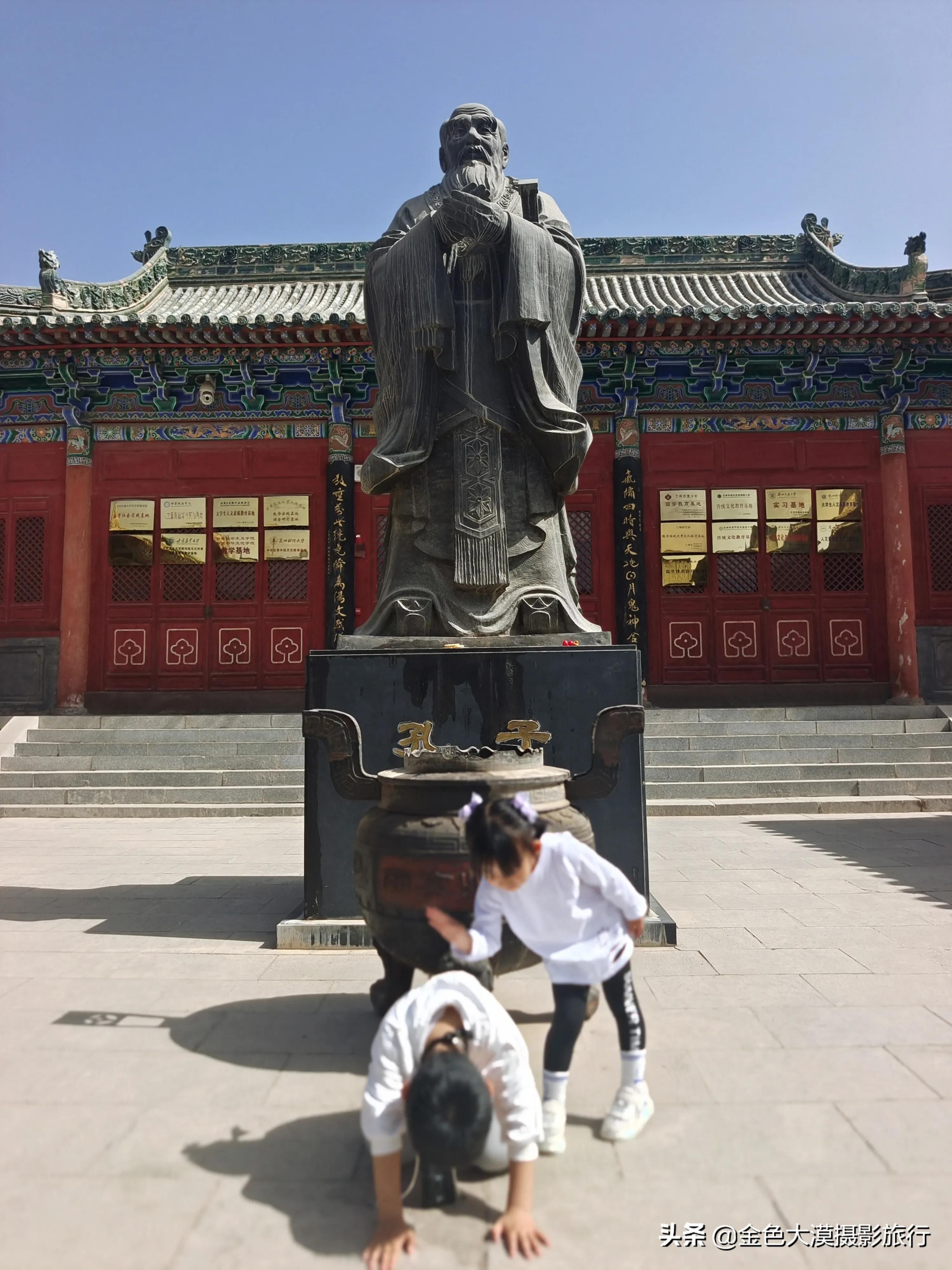 儿童摄影怎么拍出小孩的童真,儿童摄影拍照姿势大全