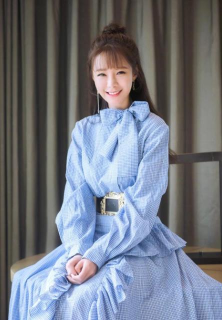 明星逃不过的脱发,明星也秃头还戴假发片