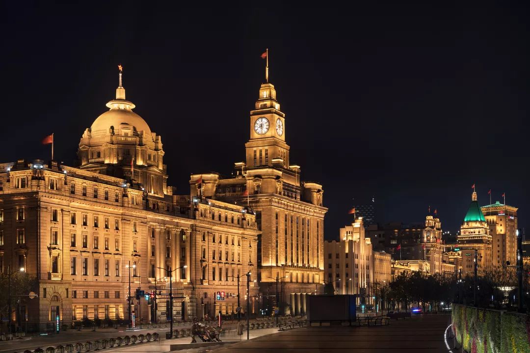 从上海地标看昕诺飞建筑照明“三大利器”：产品、系统与服务