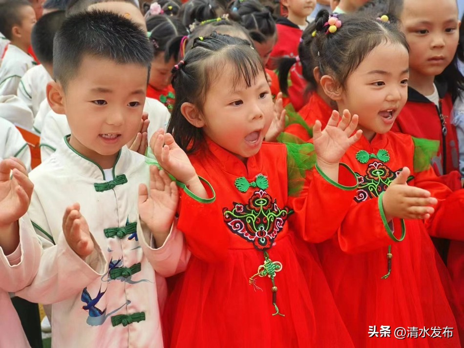 幼儿园六一亲子游园活动通知,清水园幼儿园六一视频