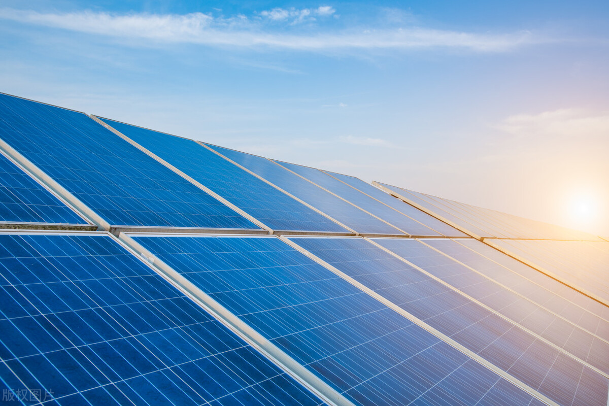 各种太阳能电池板的优缺点,哪一种太阳能电池板最好