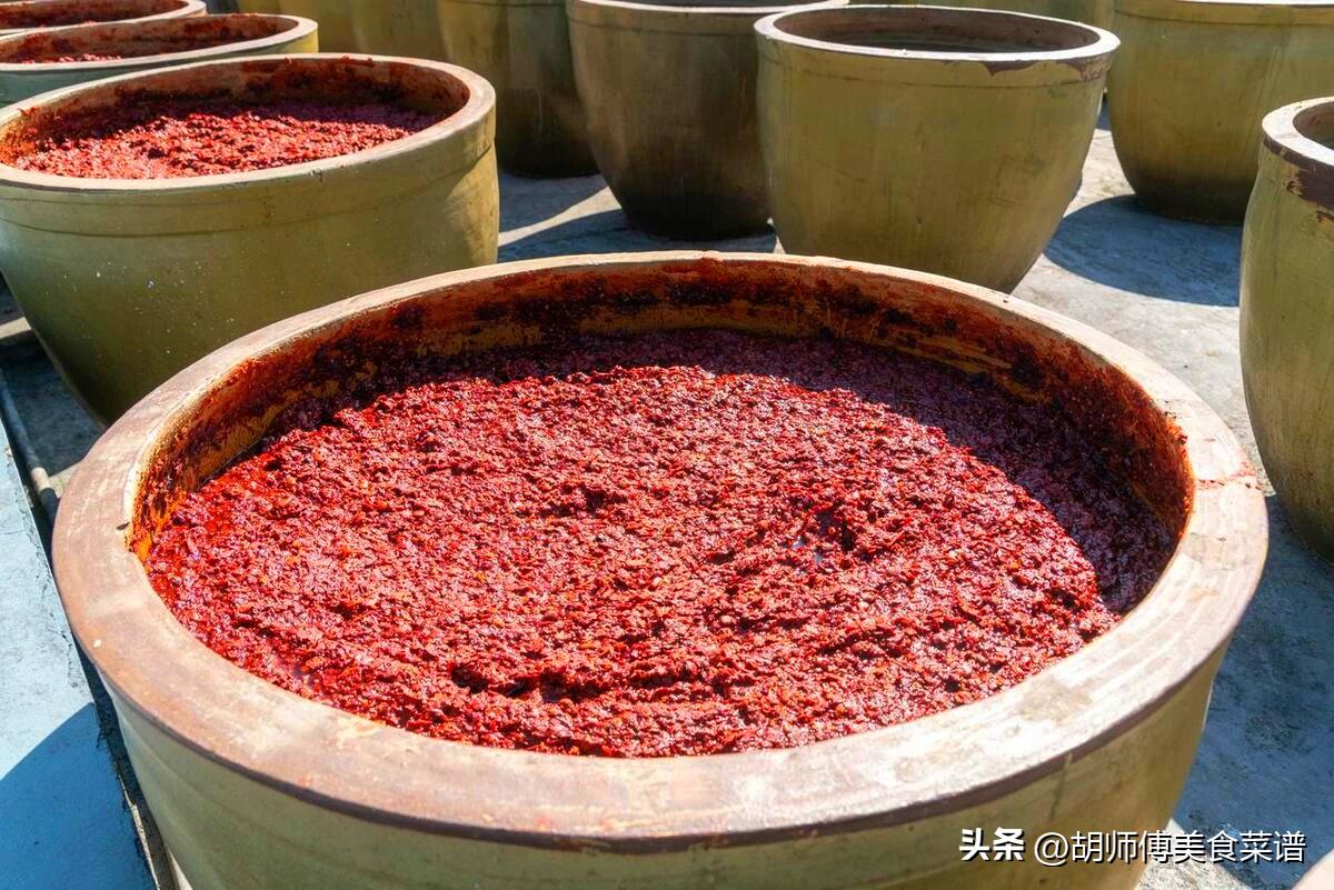 哪个牌子的郫县豆瓣酱最好吃，经评选，这6种豆瓣酱较为有名！