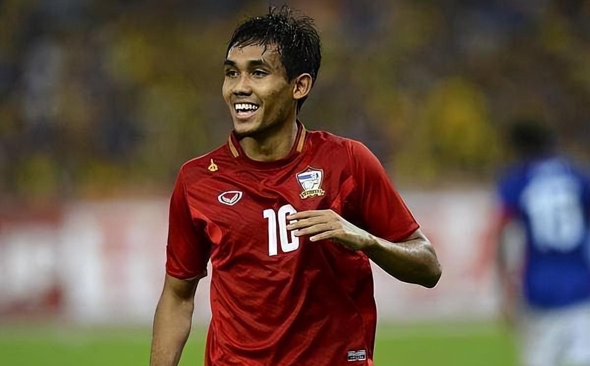 cctv5直播国足对韩国,cctv5国足直播即时比分