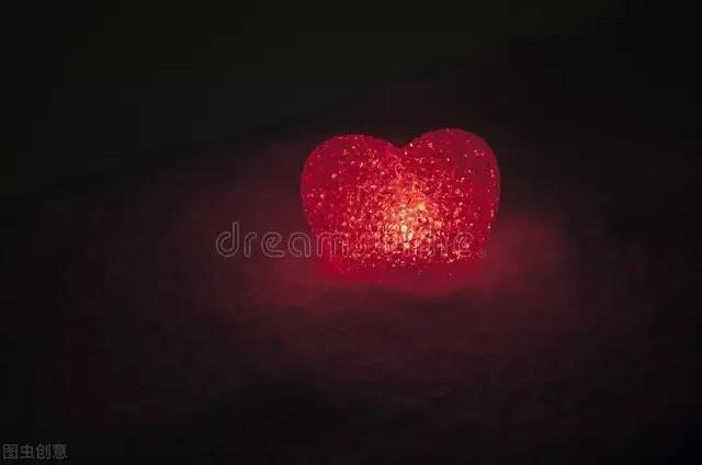 网易云音乐的爱情句子,网易云句子简短伤感爱情