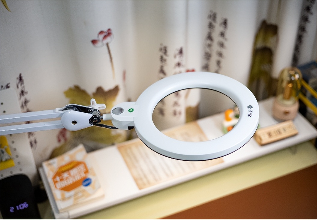 花2000块钱买灯贵吗,花2500买个灯是不是交了智商税