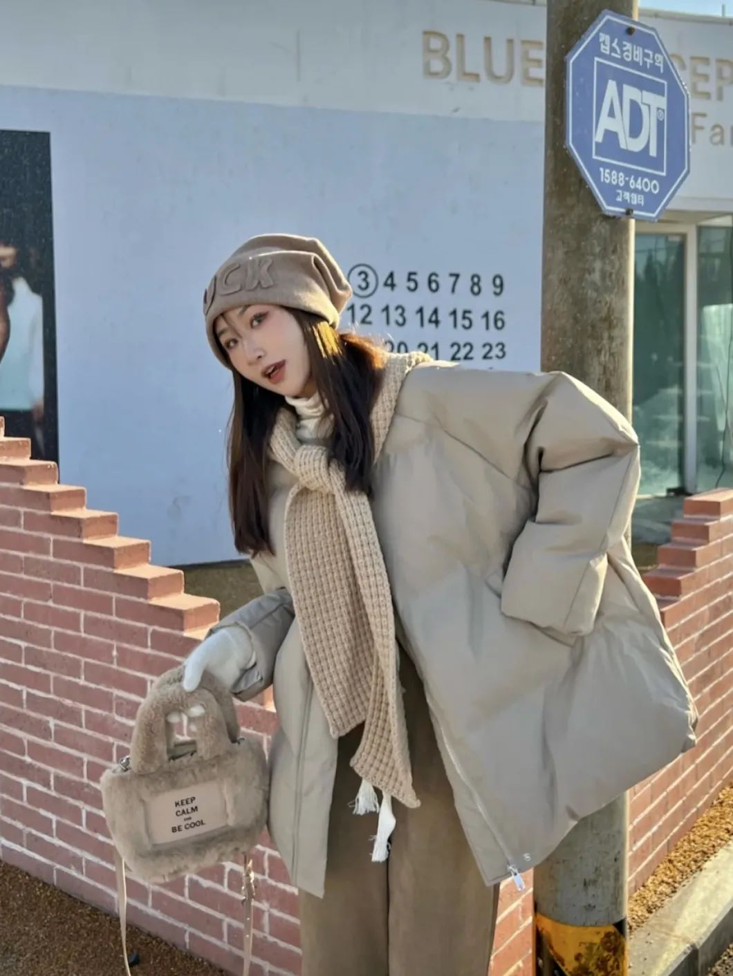 羽绒服怎么穿又好看又简单,羽绒服怎么穿才有高级感