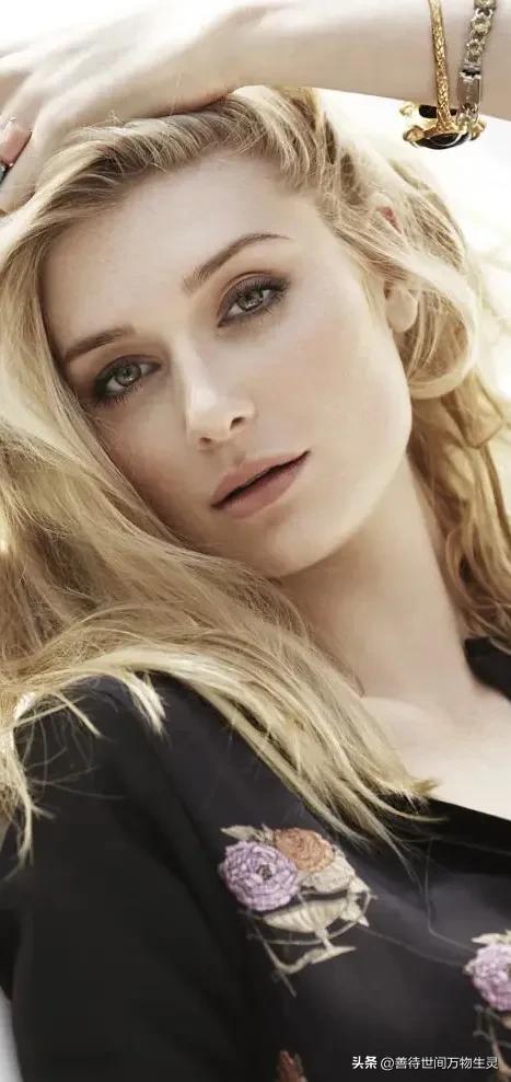 伊丽莎白德比茨基图片,伊丽莎白德比茨基与米歇尔