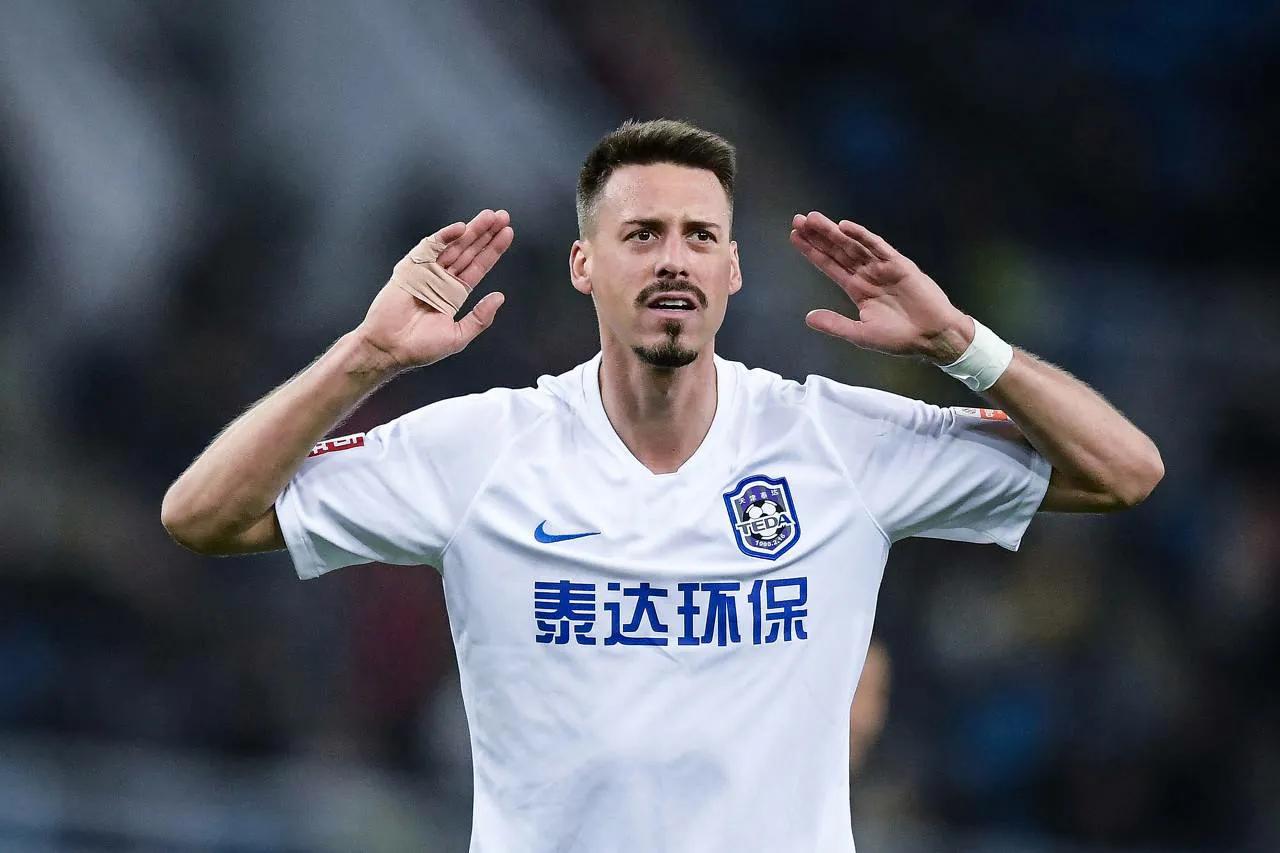 早有加利、瓦格纳、今有贝里奇,盘点津门足球这些年的抢点型前锋