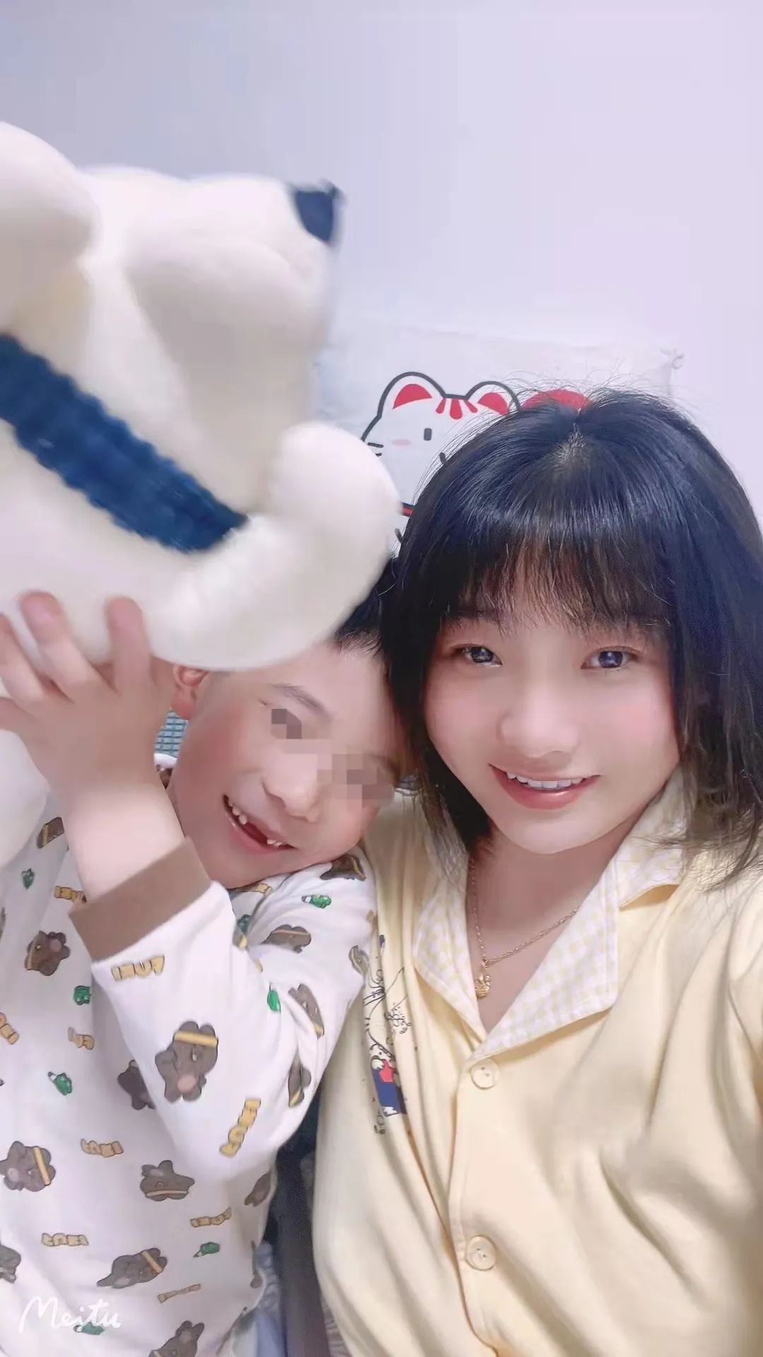 帮业主带娃让他们安心看房,帮业主带娃