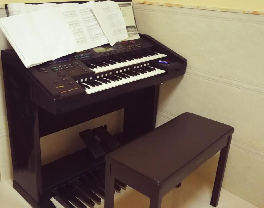 怎么学电子琴的弹法,怎么学电子琴谱