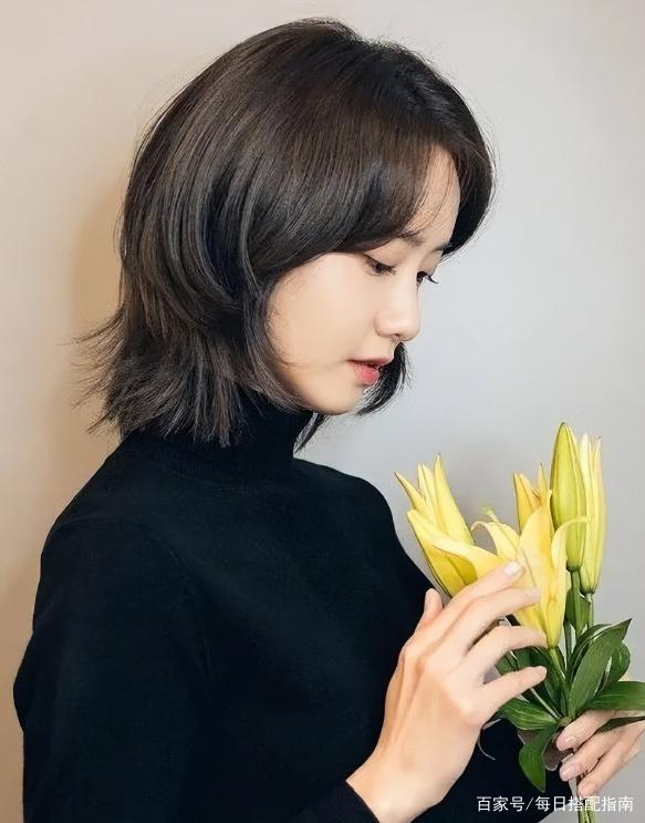 学生党怎么扎头发好看短发12-14岁,偏短发的女生怎么扎头发才好看